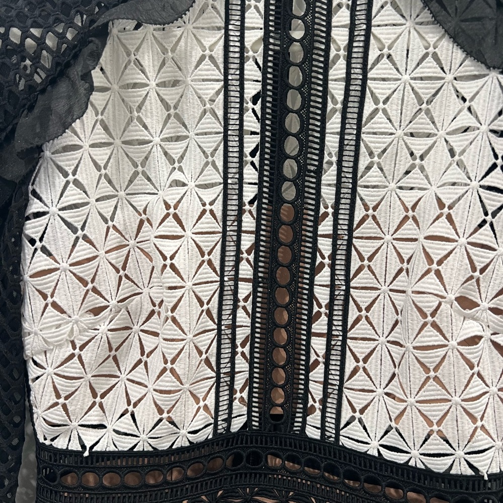 Self portrait dress- worn one time . Perfect condition. Size 4 black and white - Picture 7 of 10